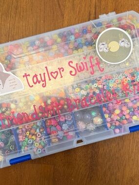 Taylor Swift Bead Kit - Pastel Rainbow Colors